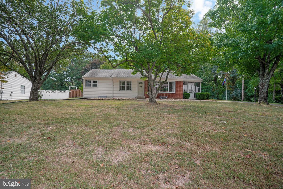 TOWN CREEK - Residential Lease