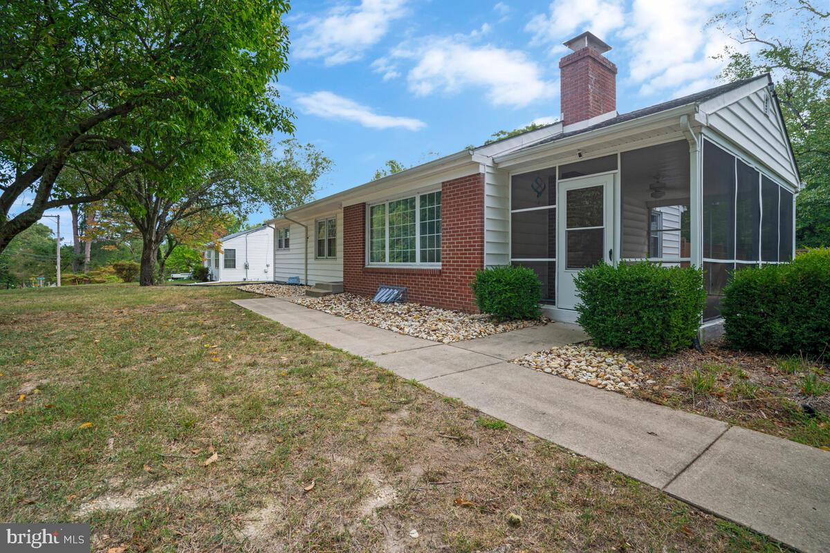 TOWN CREEK - Residential Lease