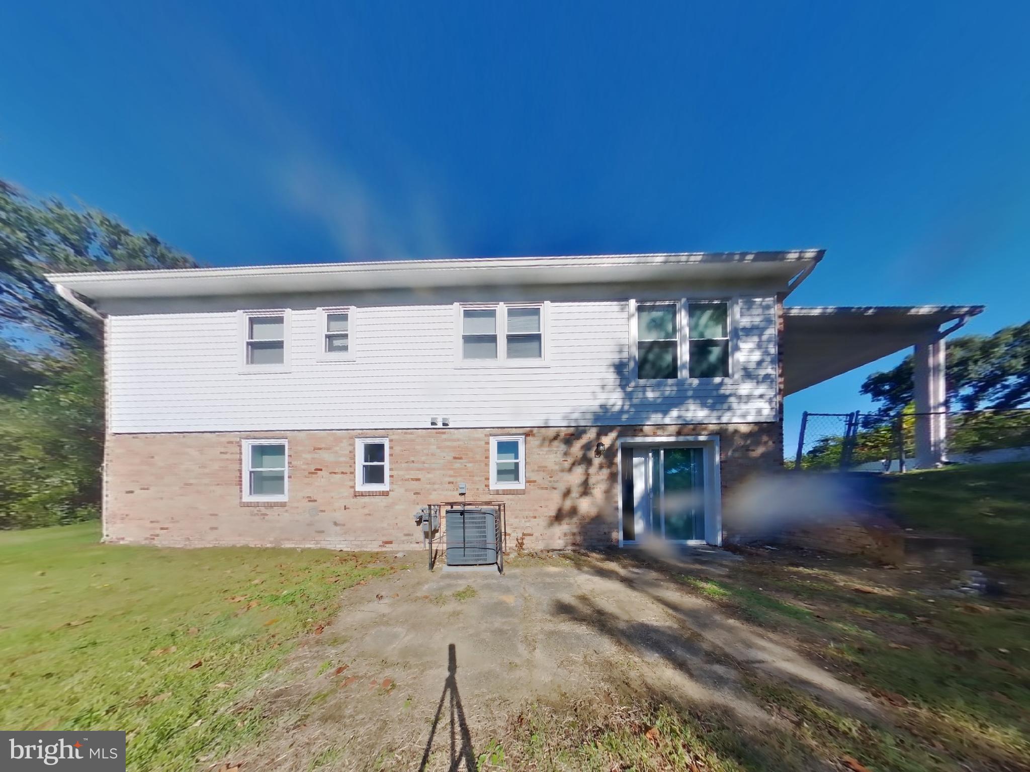 NORTH ROBLEE ACRES - Residential Lease