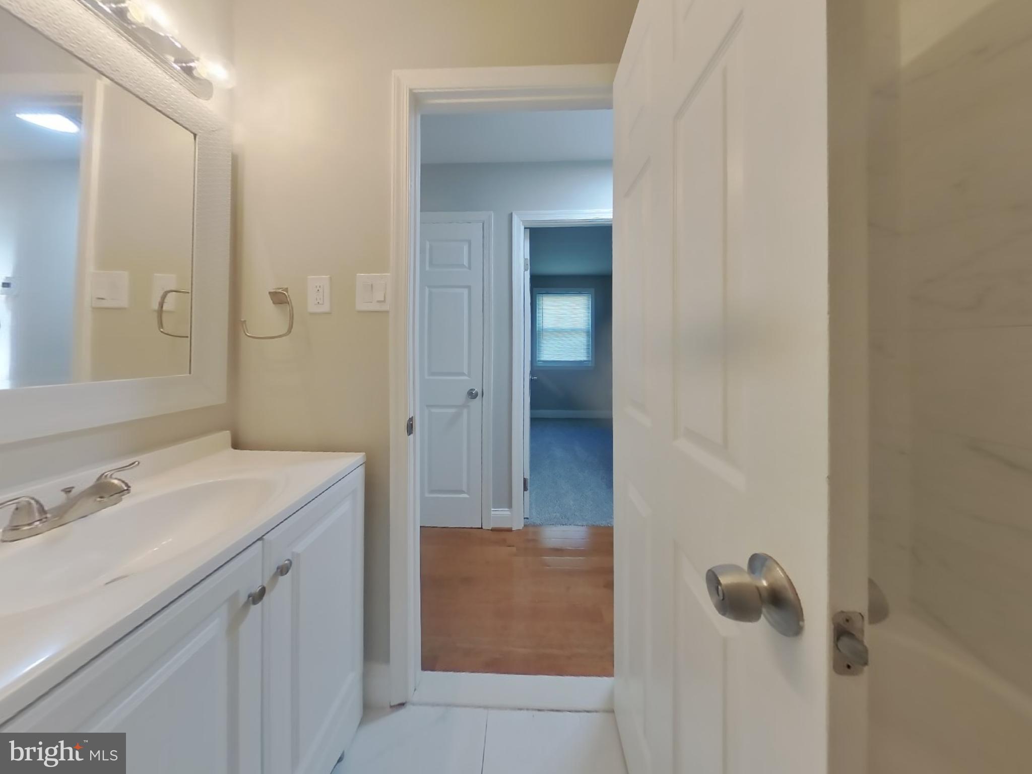 NORTH ROBLEE ACRES - Residential Lease