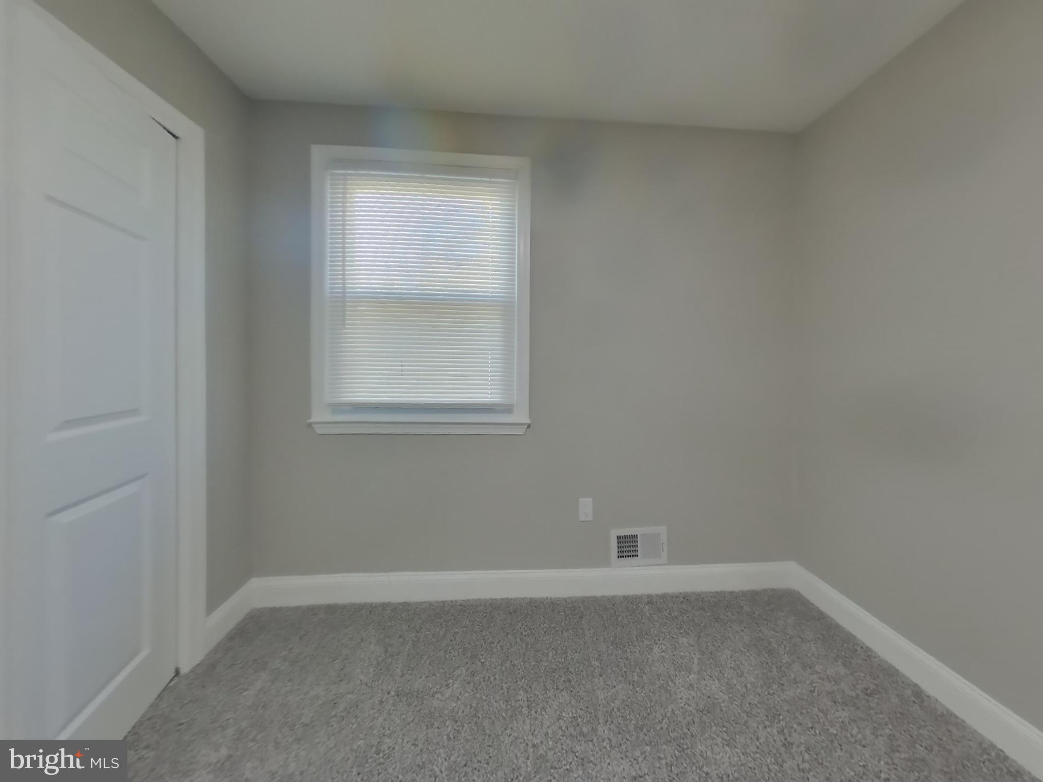 NORTH ROBLEE ACRES - Residential Lease