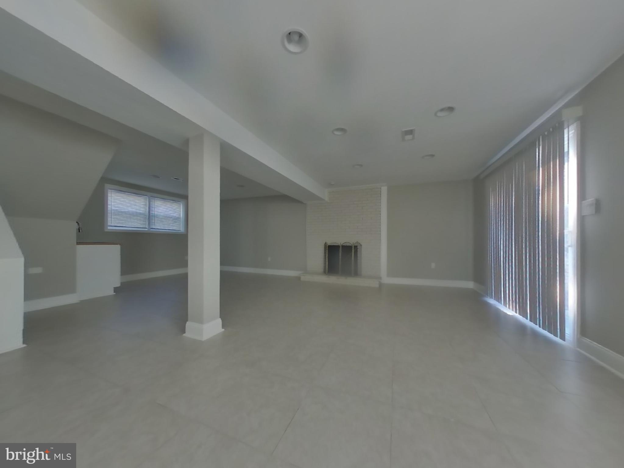 NORTH ROBLEE ACRES - Residential Lease