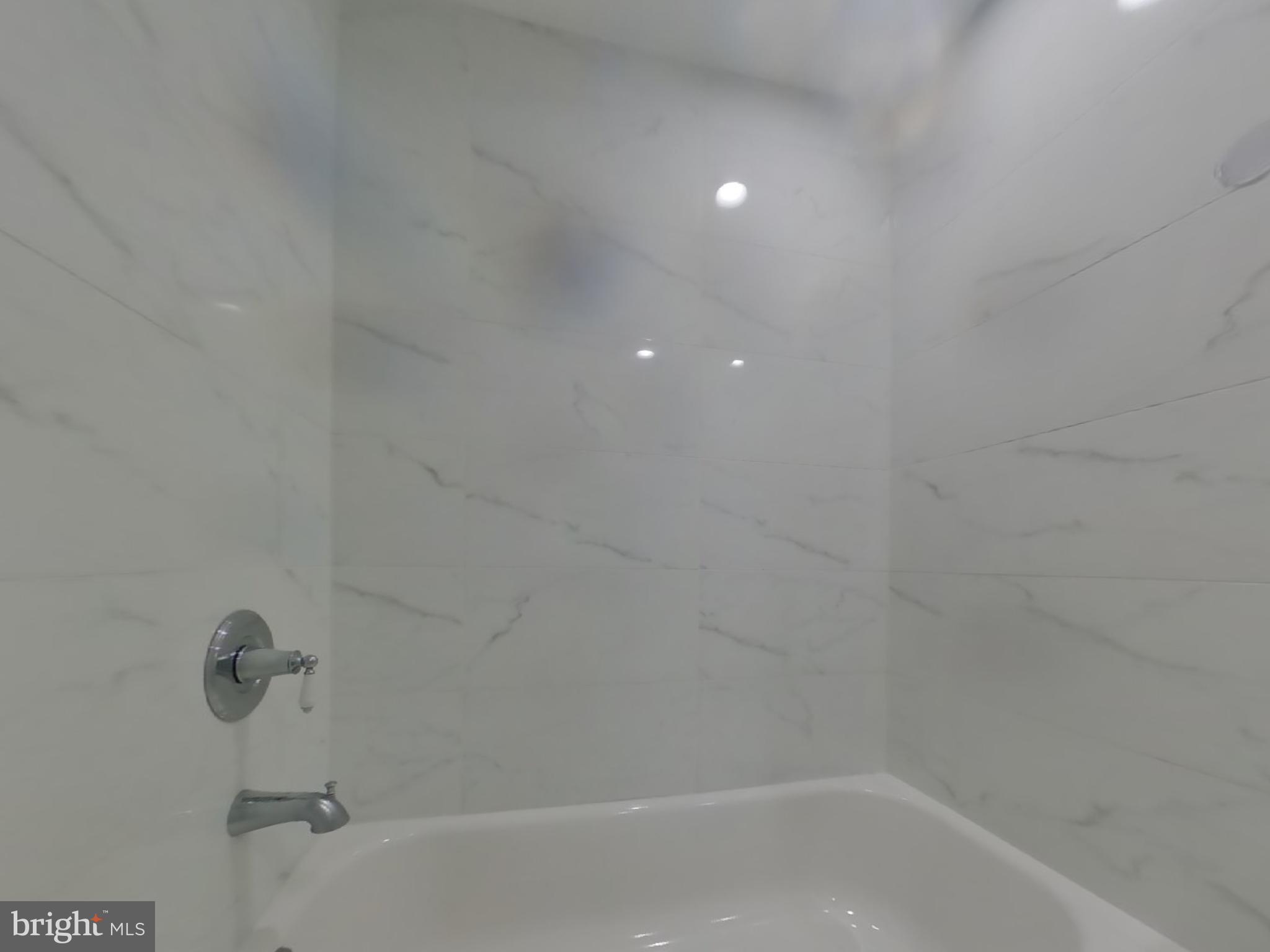 NORTH ROBLEE ACRES - Residential Lease