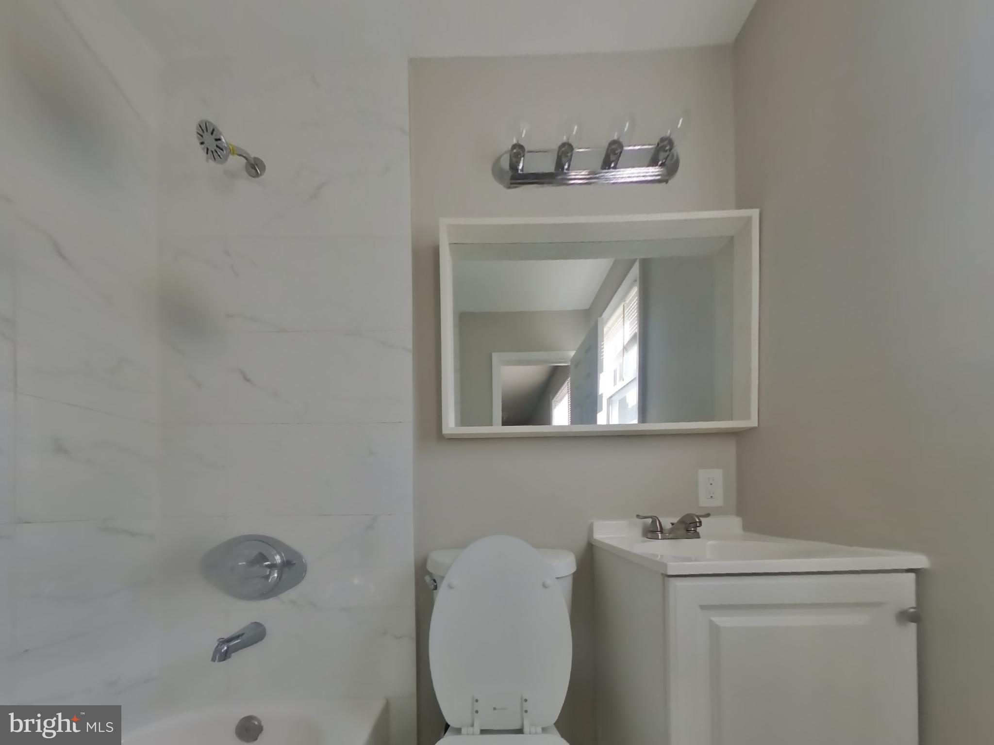 NORTH ROBLEE ACRES - Residential Lease