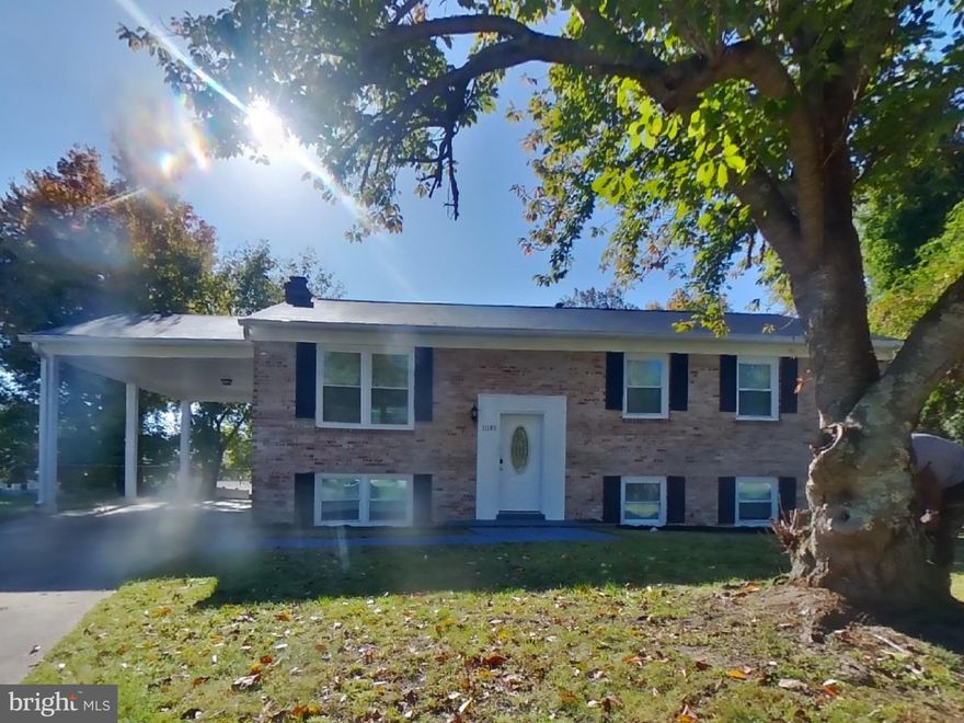 Take a look at this beautiful home featuring 3 bedrooms, 3 bathrooms, and approximately 1,144 square feet.  Enjoy the freedom of a virtually maintenance free lifestyle while residing in a great community.