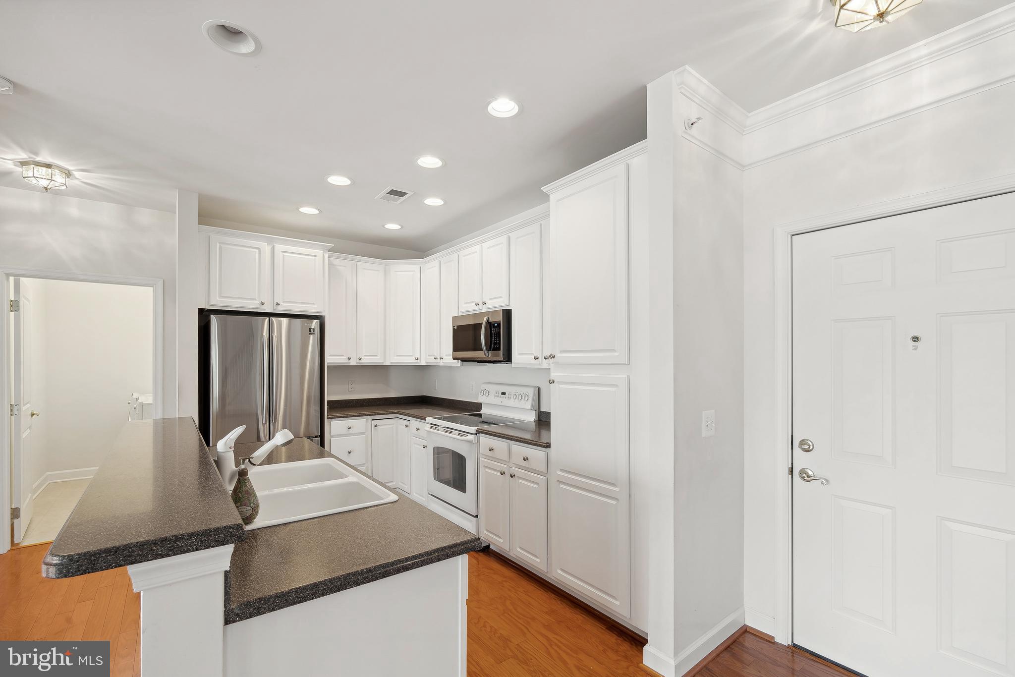 FOUR SEASONS ESTATES - Residential