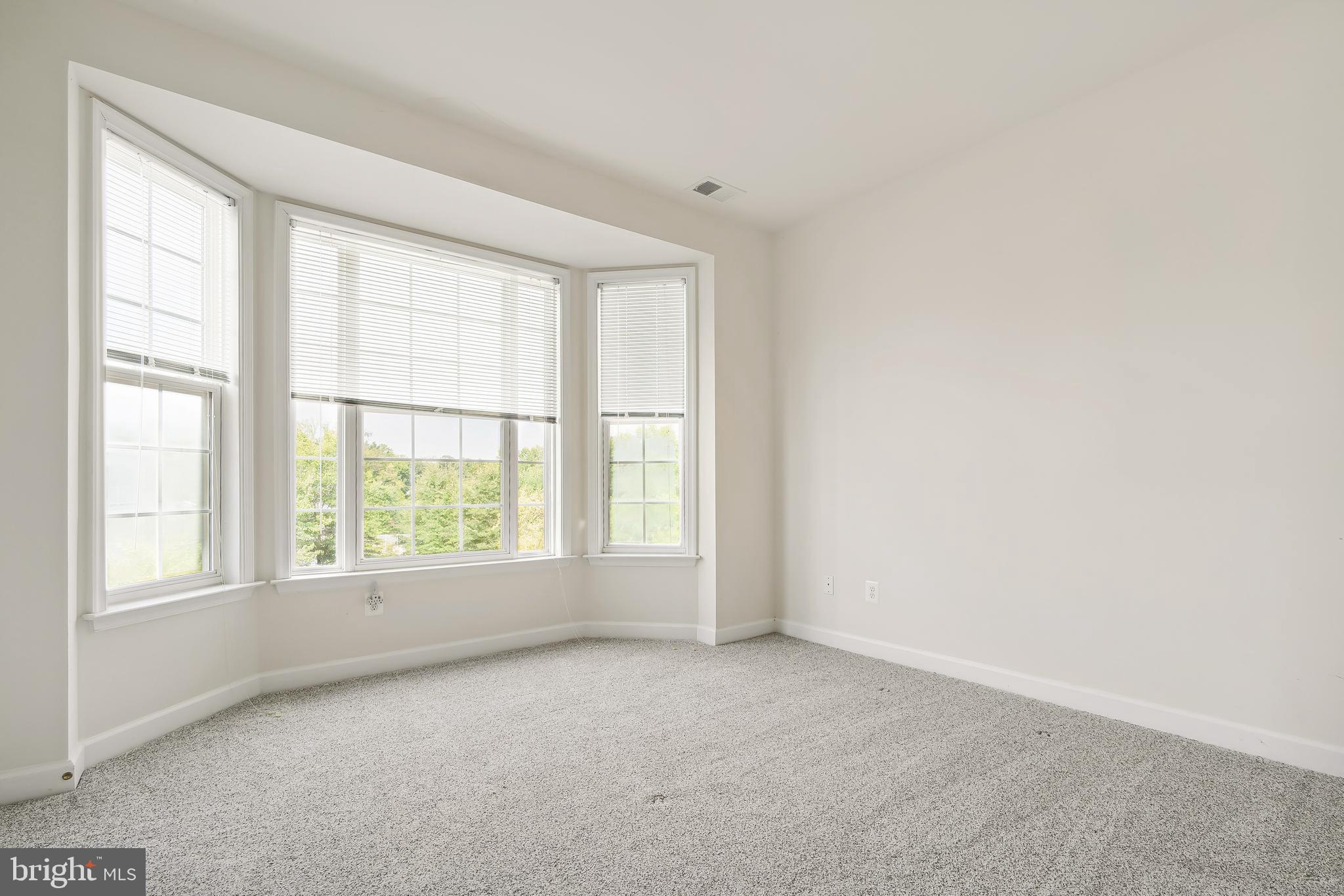 FOUR SEASONS ESTATES - Residential