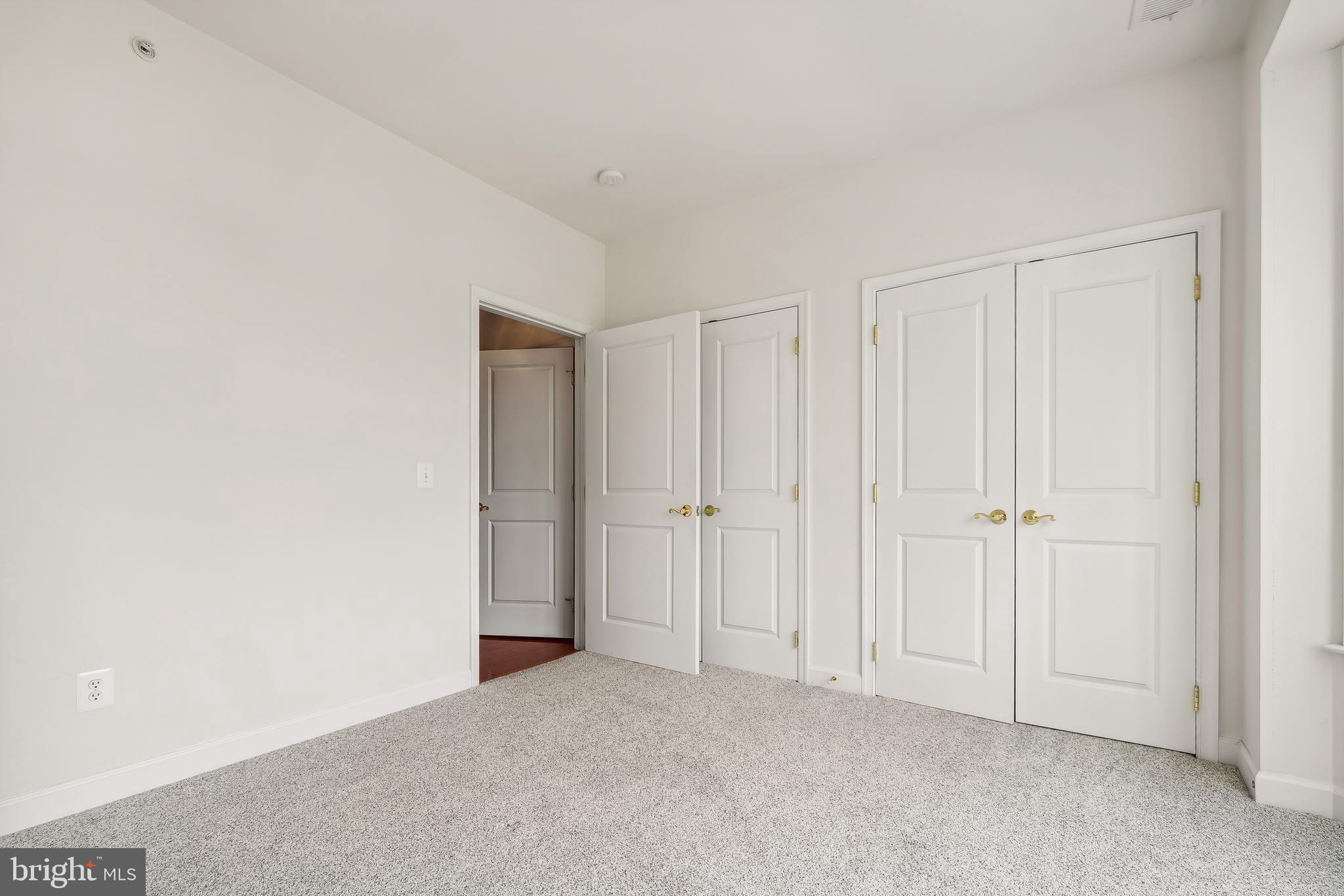 FOUR SEASONS ESTATES - Residential