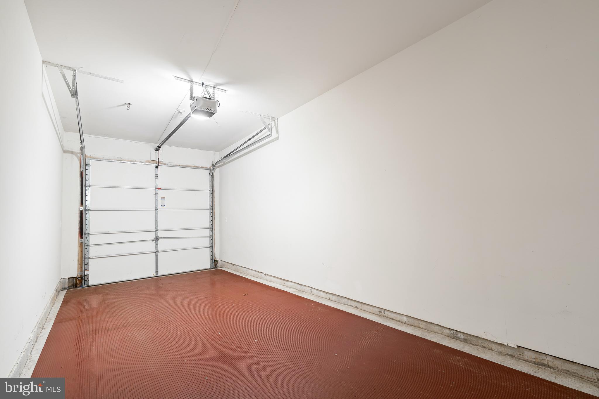 FOUR SEASONS ESTATES - Residential