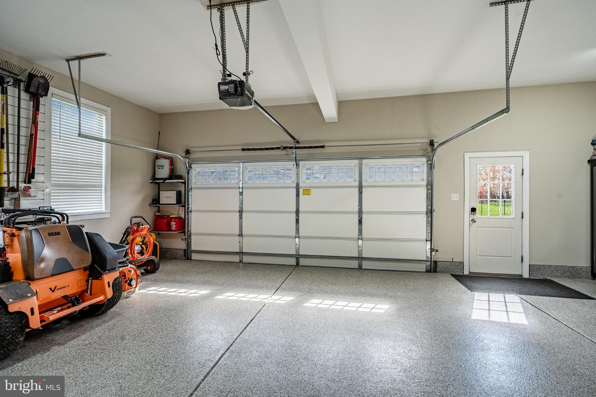 FOUNDERS RESERVE - Residential