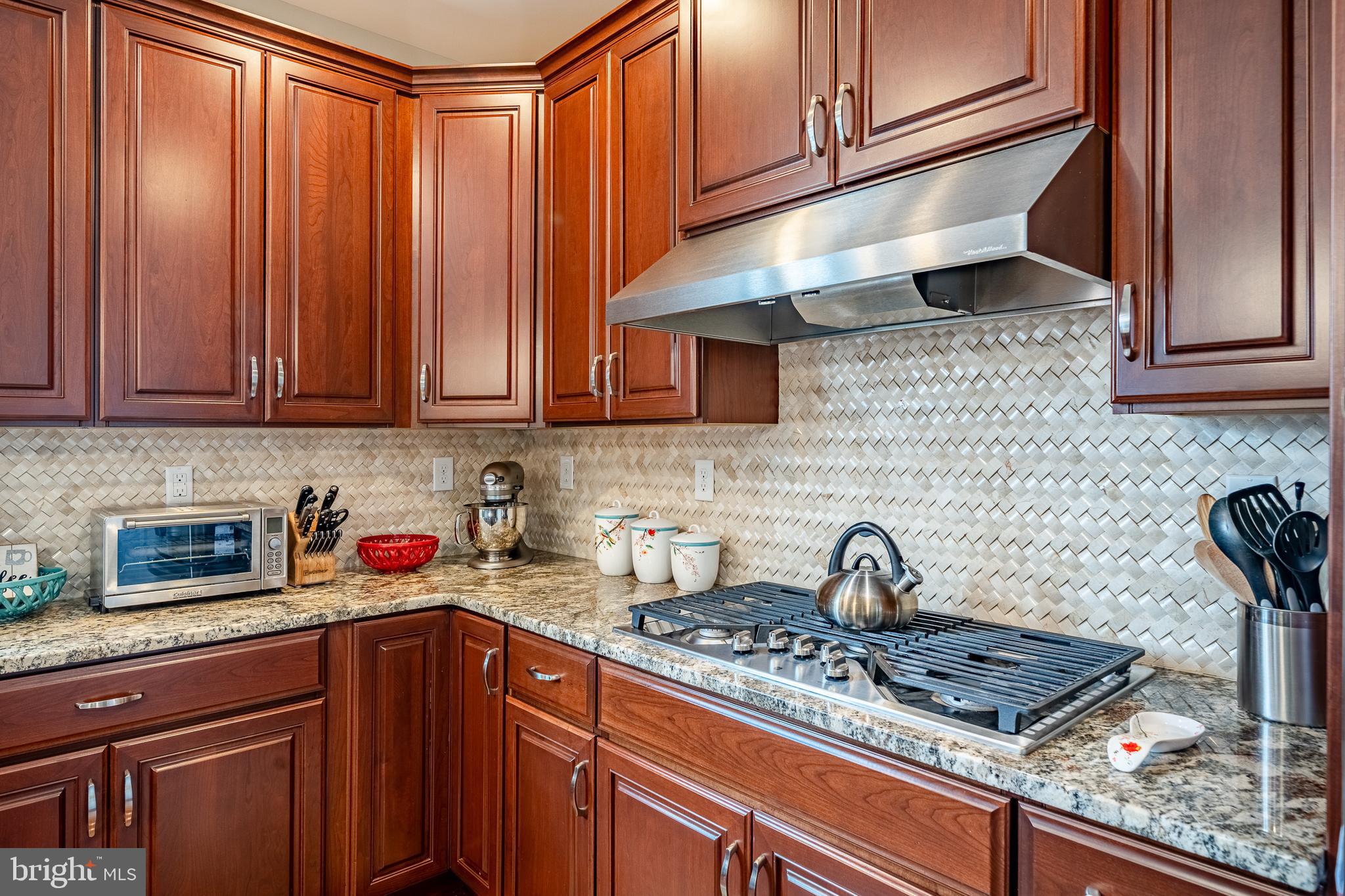 FOUNDERS RESERVE - Residential