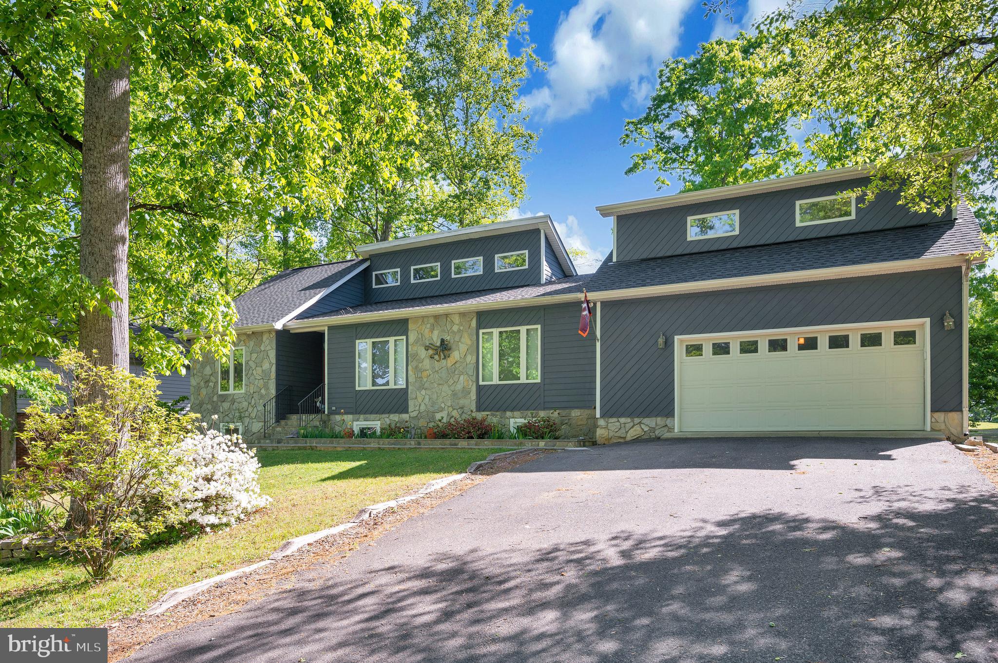 203 LIMESTONE LANE