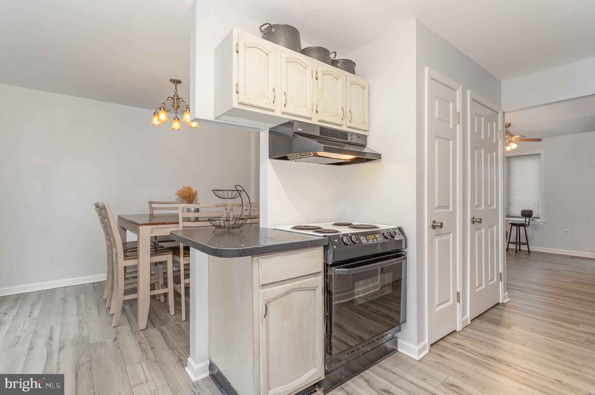 VALLEY GREEN VILLAGE - Residential