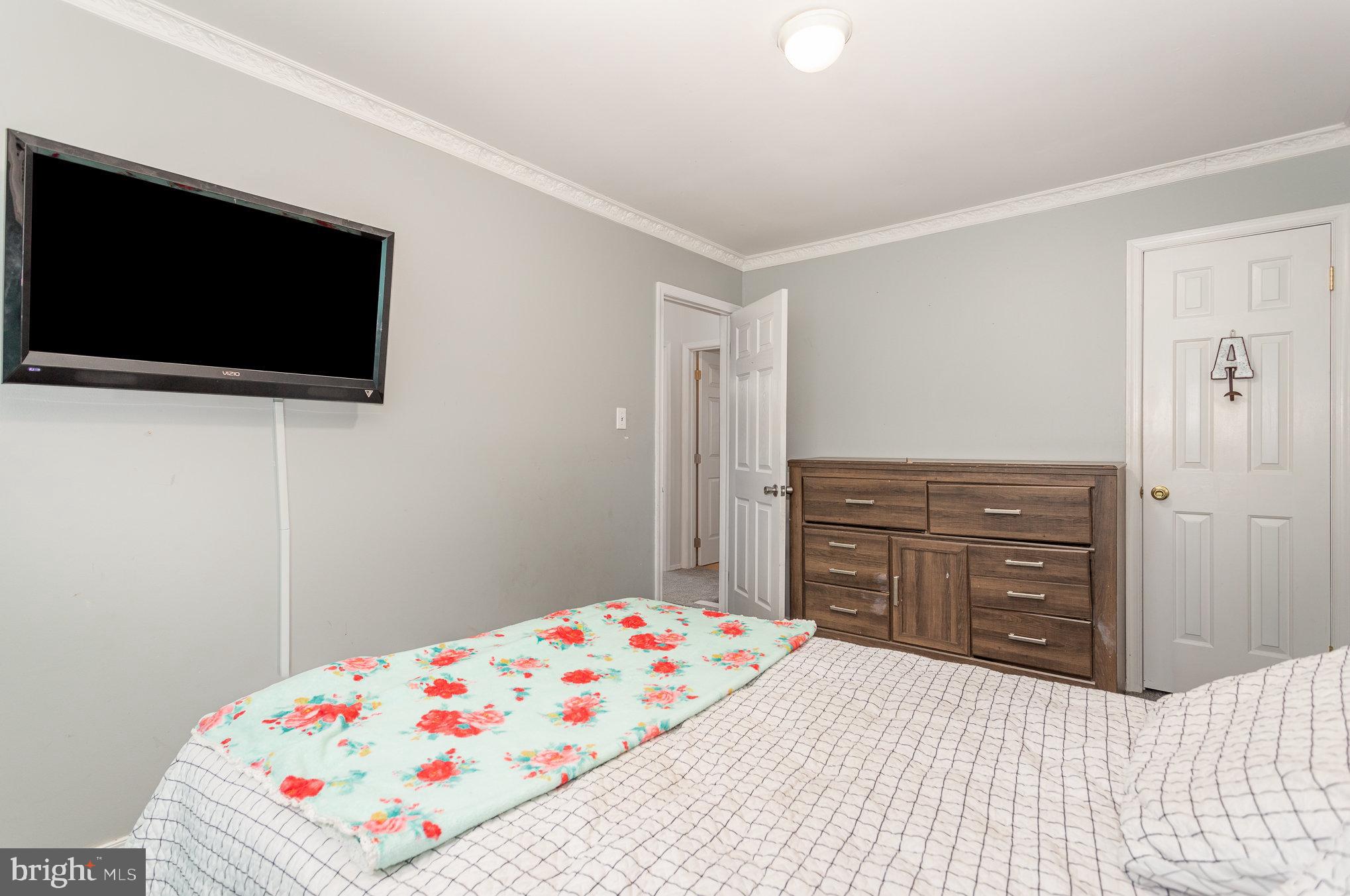 VALLEY GREEN VILLAGE - Residential