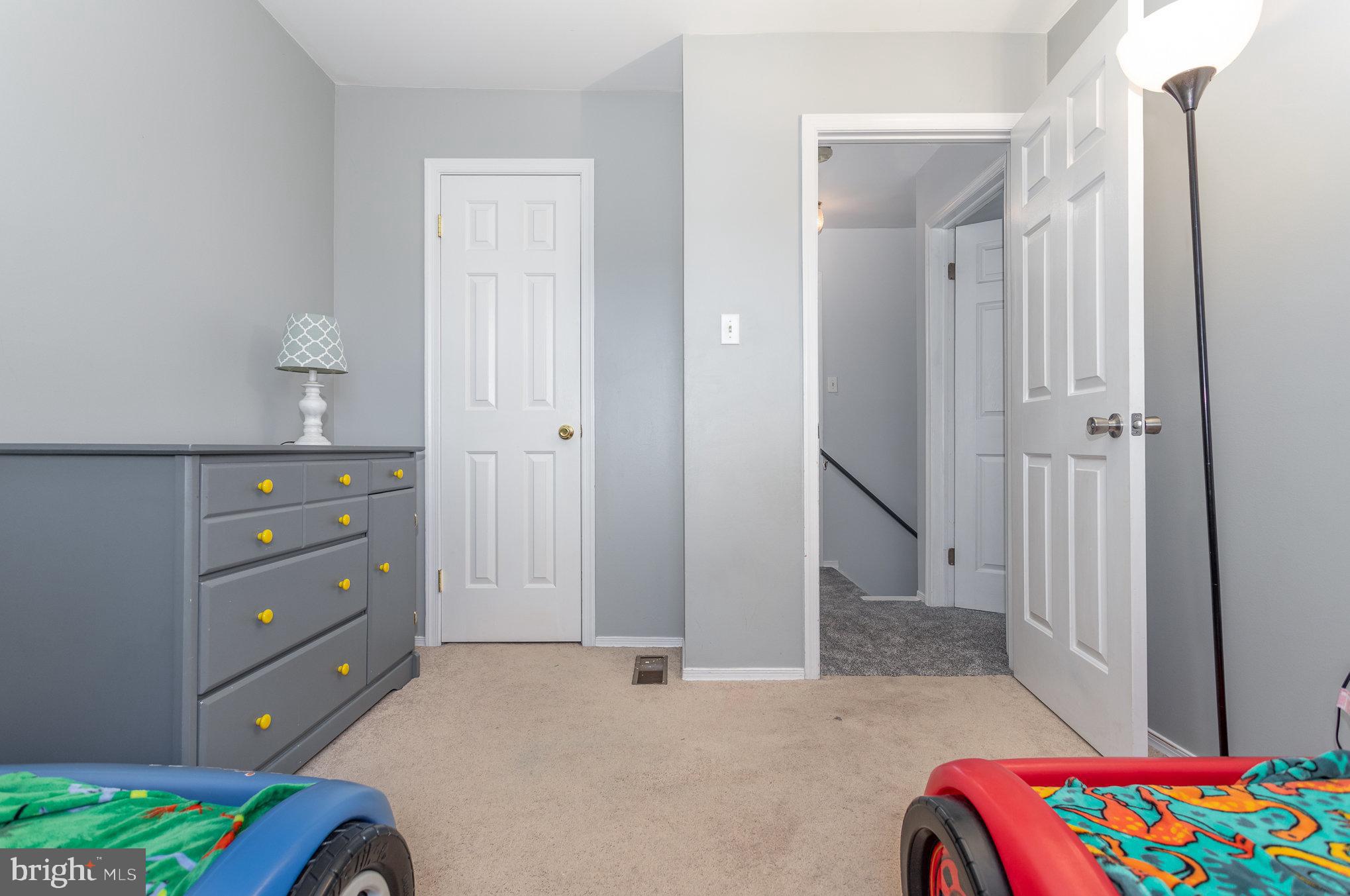 VALLEY GREEN VILLAGE - Residential