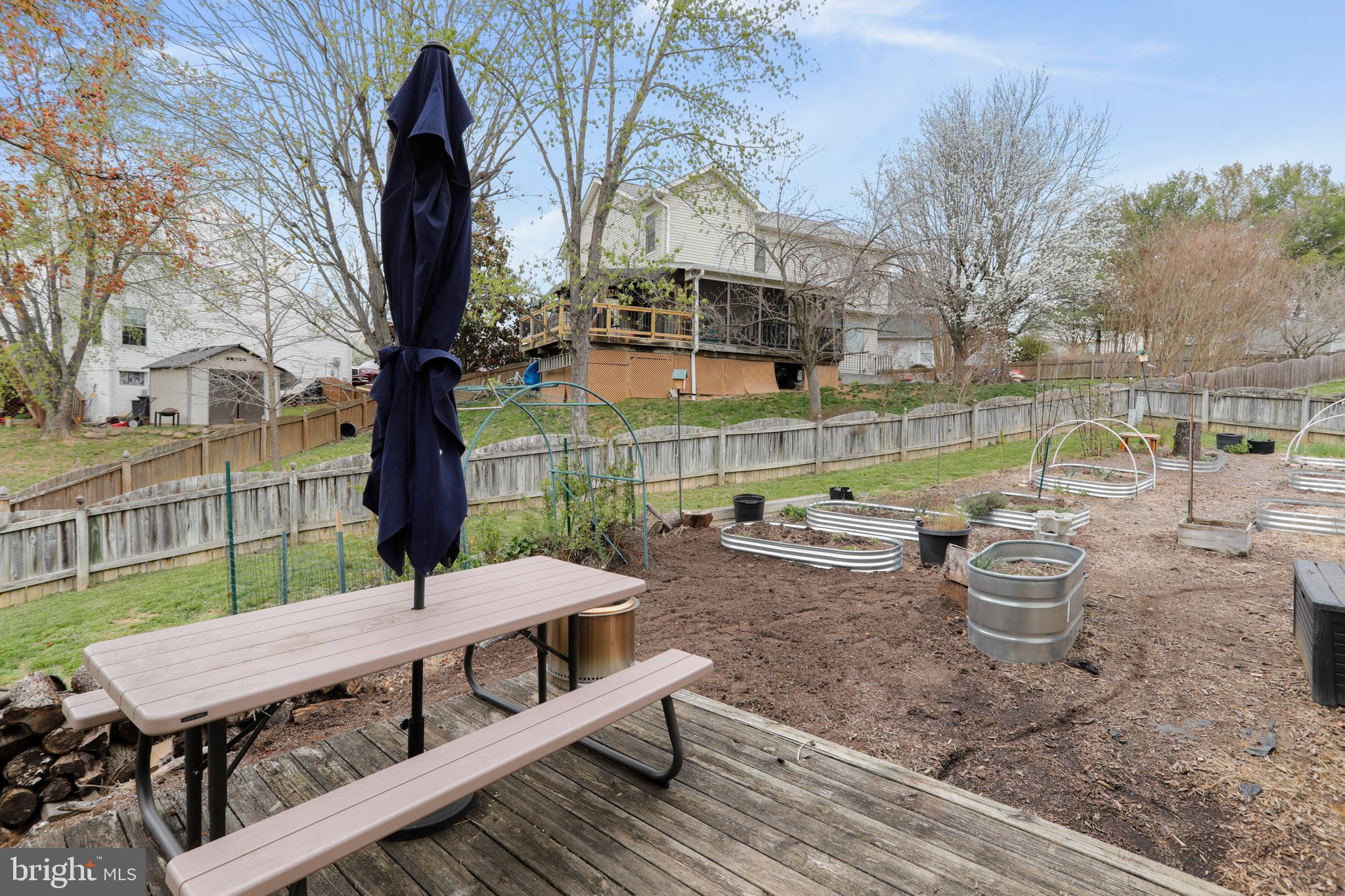 APPLE RIDGE - Residential