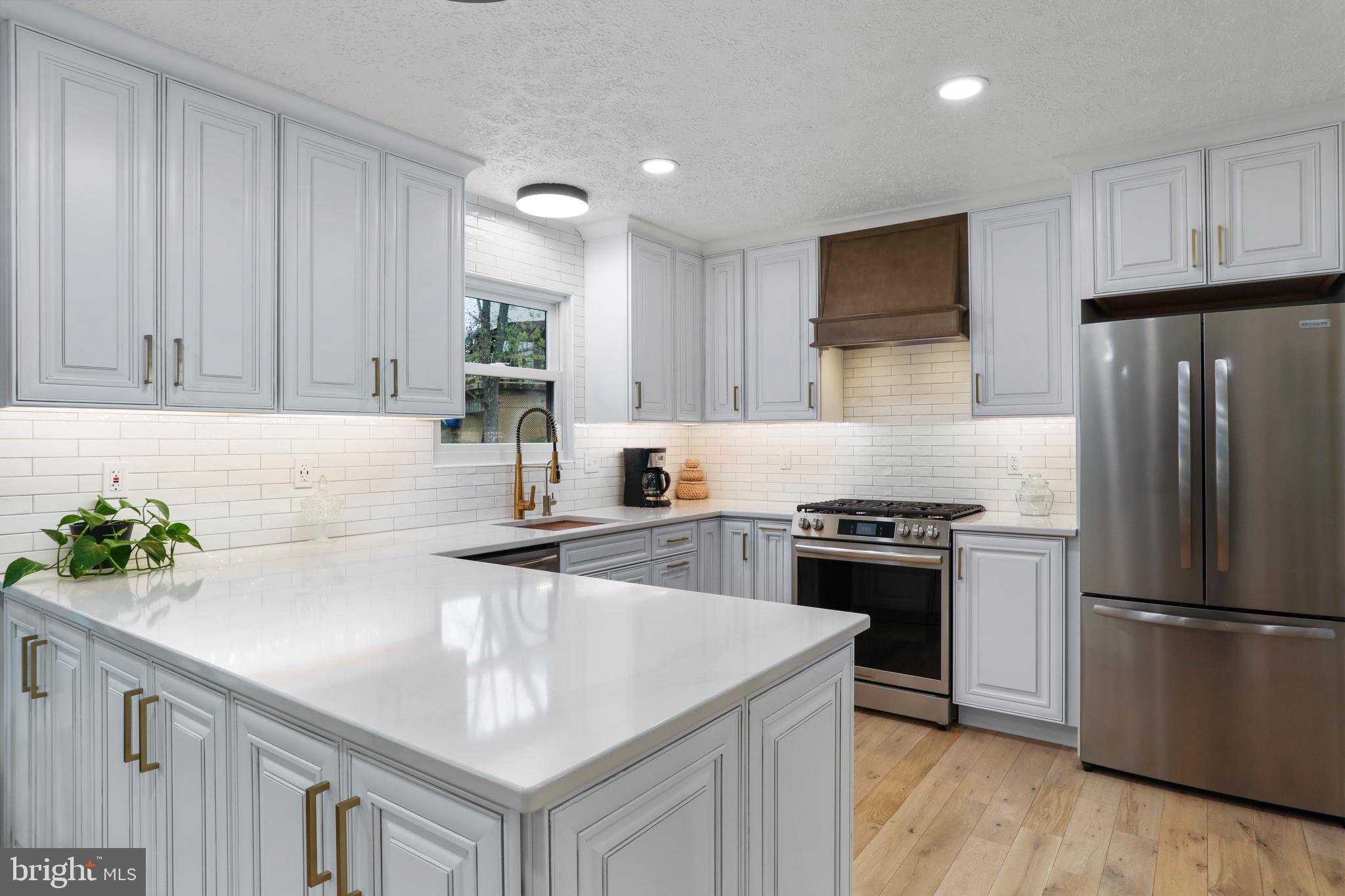 APPLE RIDGE - Residential