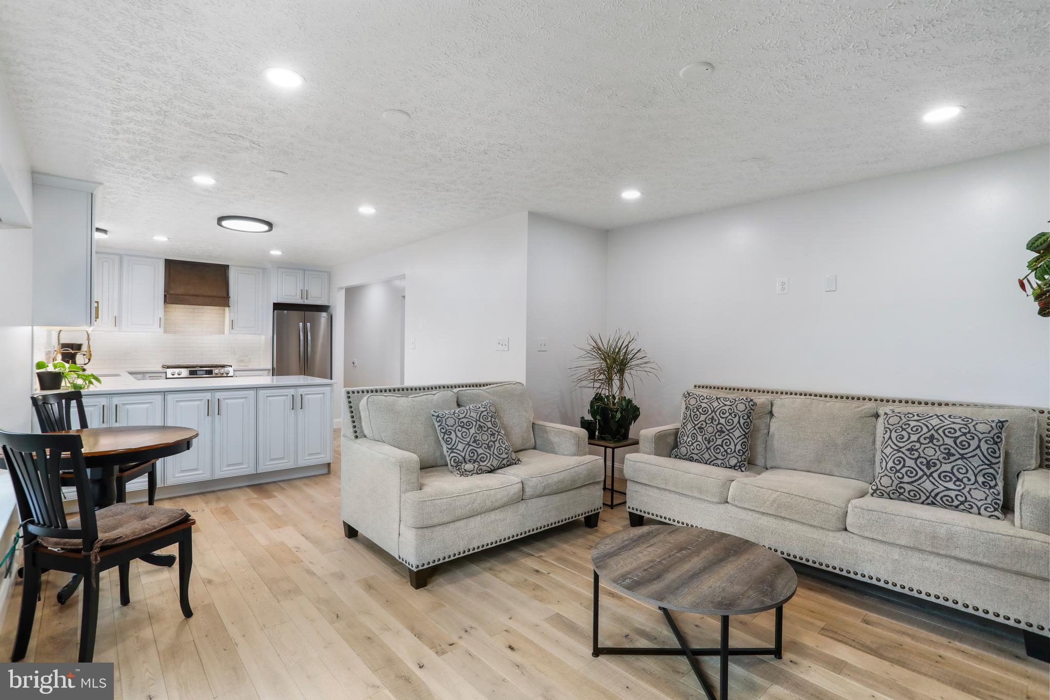 APPLE RIDGE - Residential