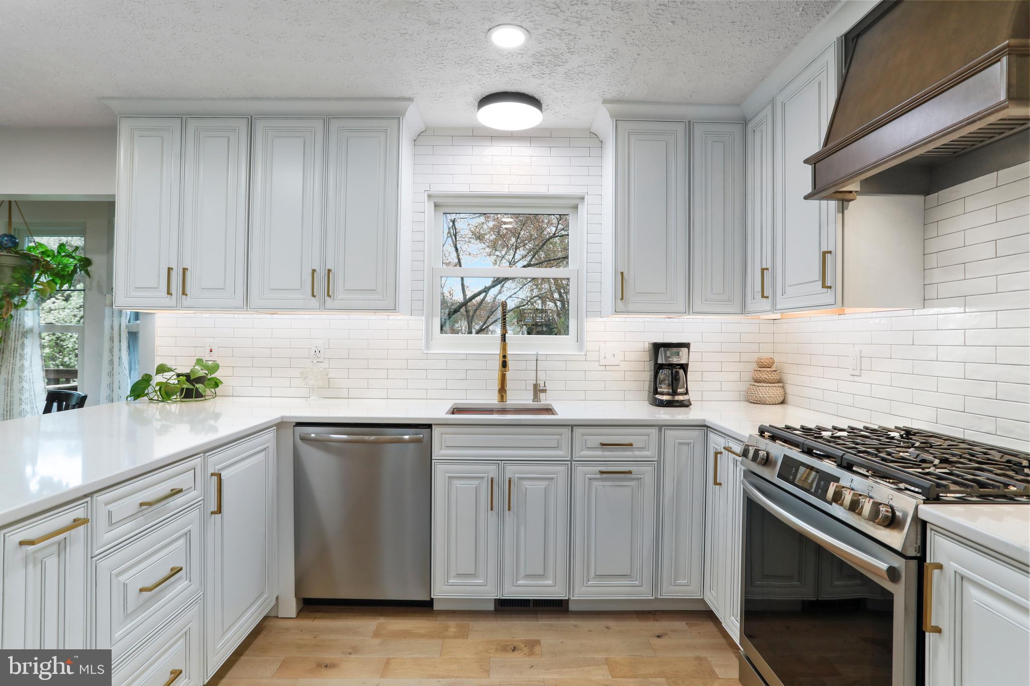 APPLE RIDGE - Residential