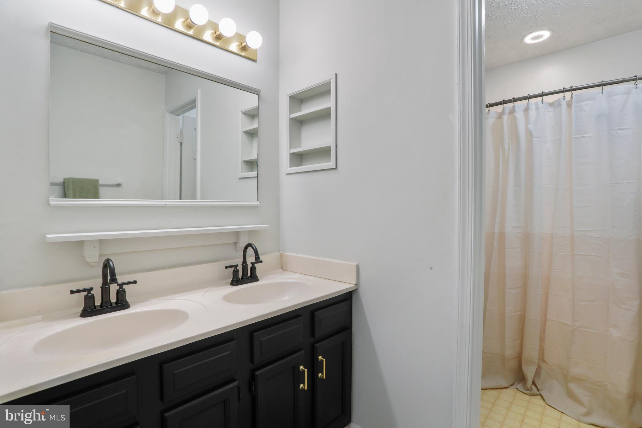 APPLE RIDGE - Residential