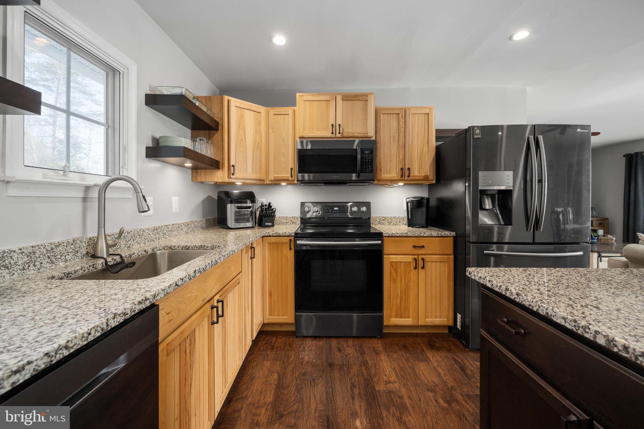 THE MEADOWS - Residential