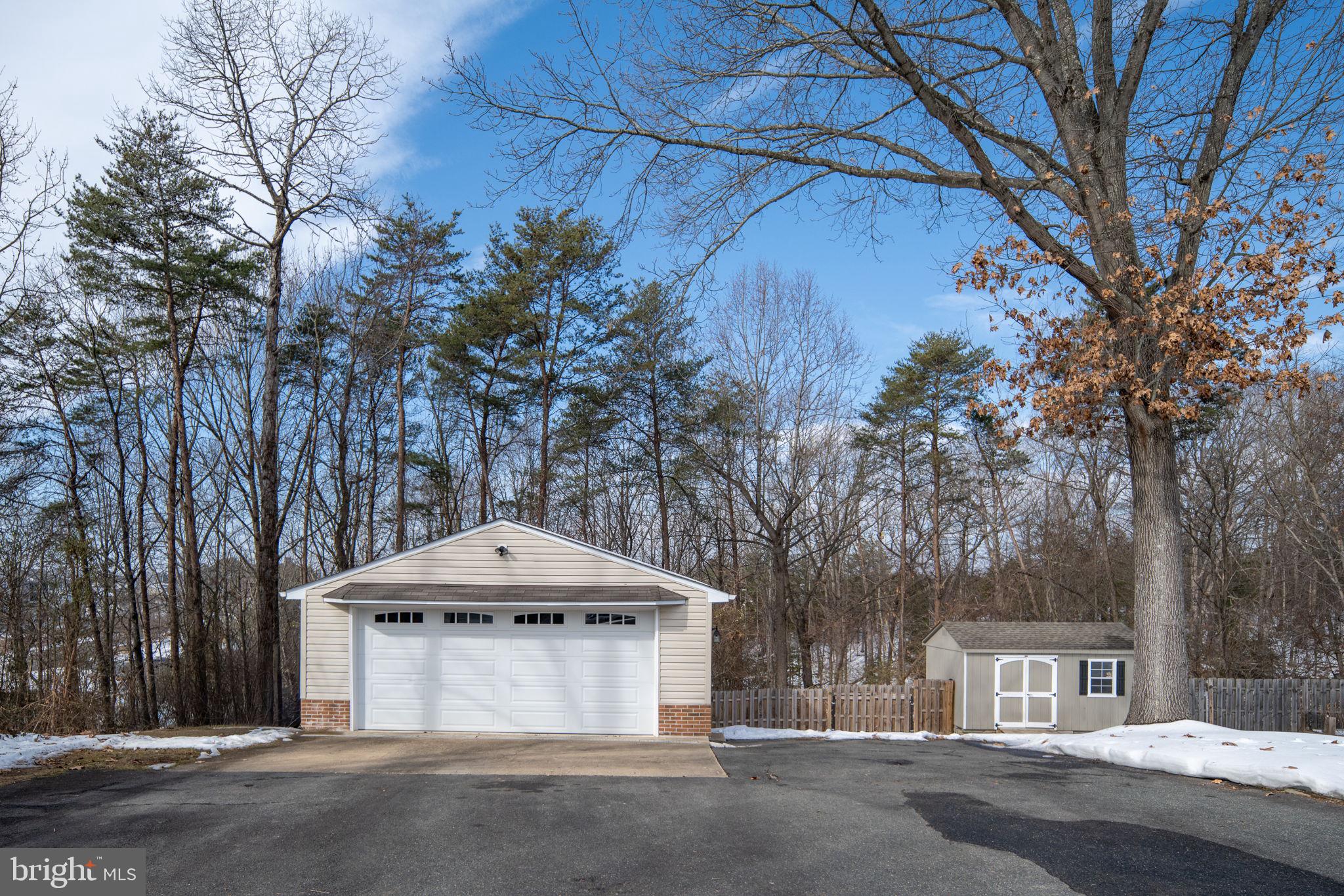 THE MEADOWS - Residential