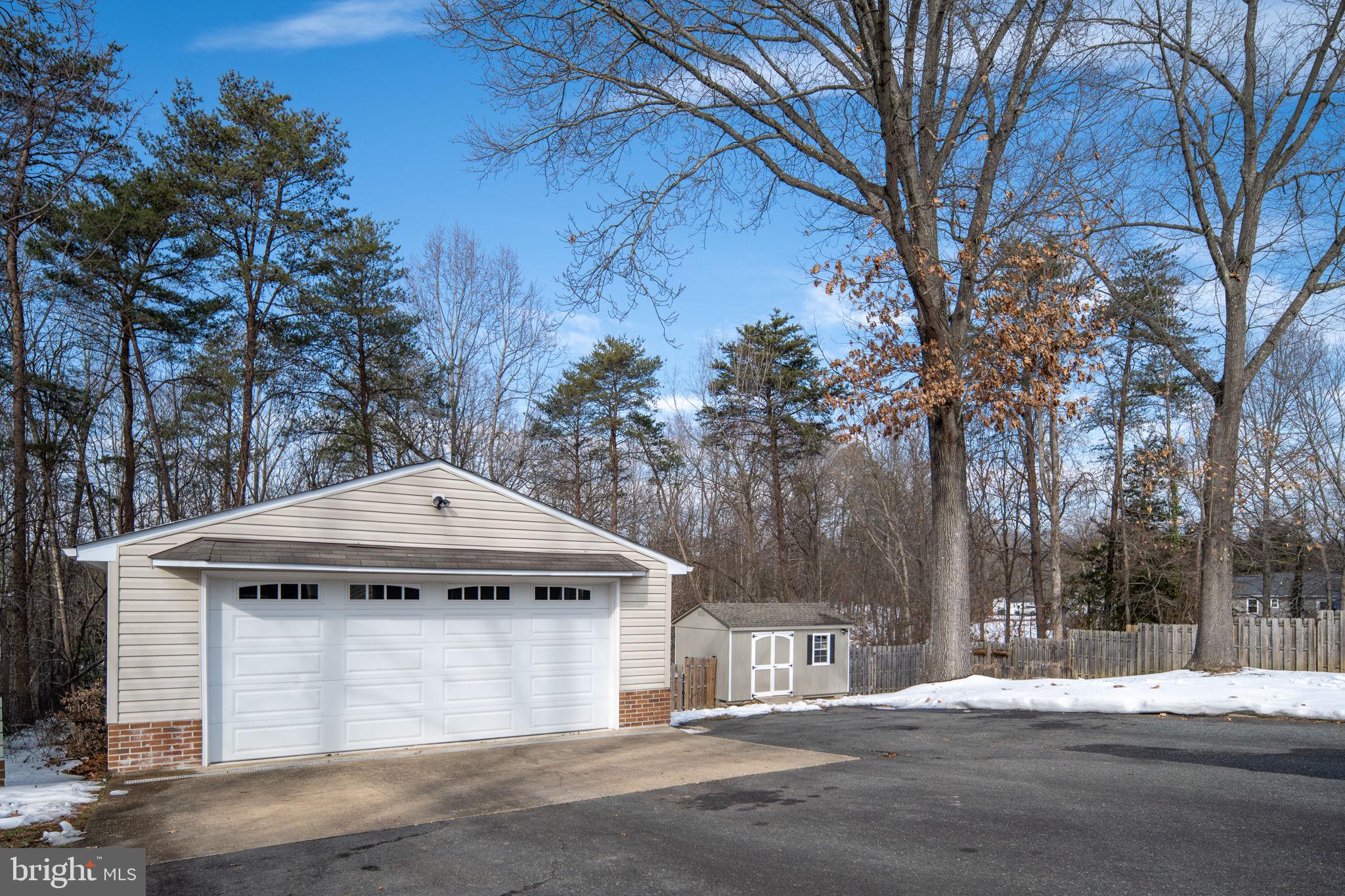 THE MEADOWS - Residential