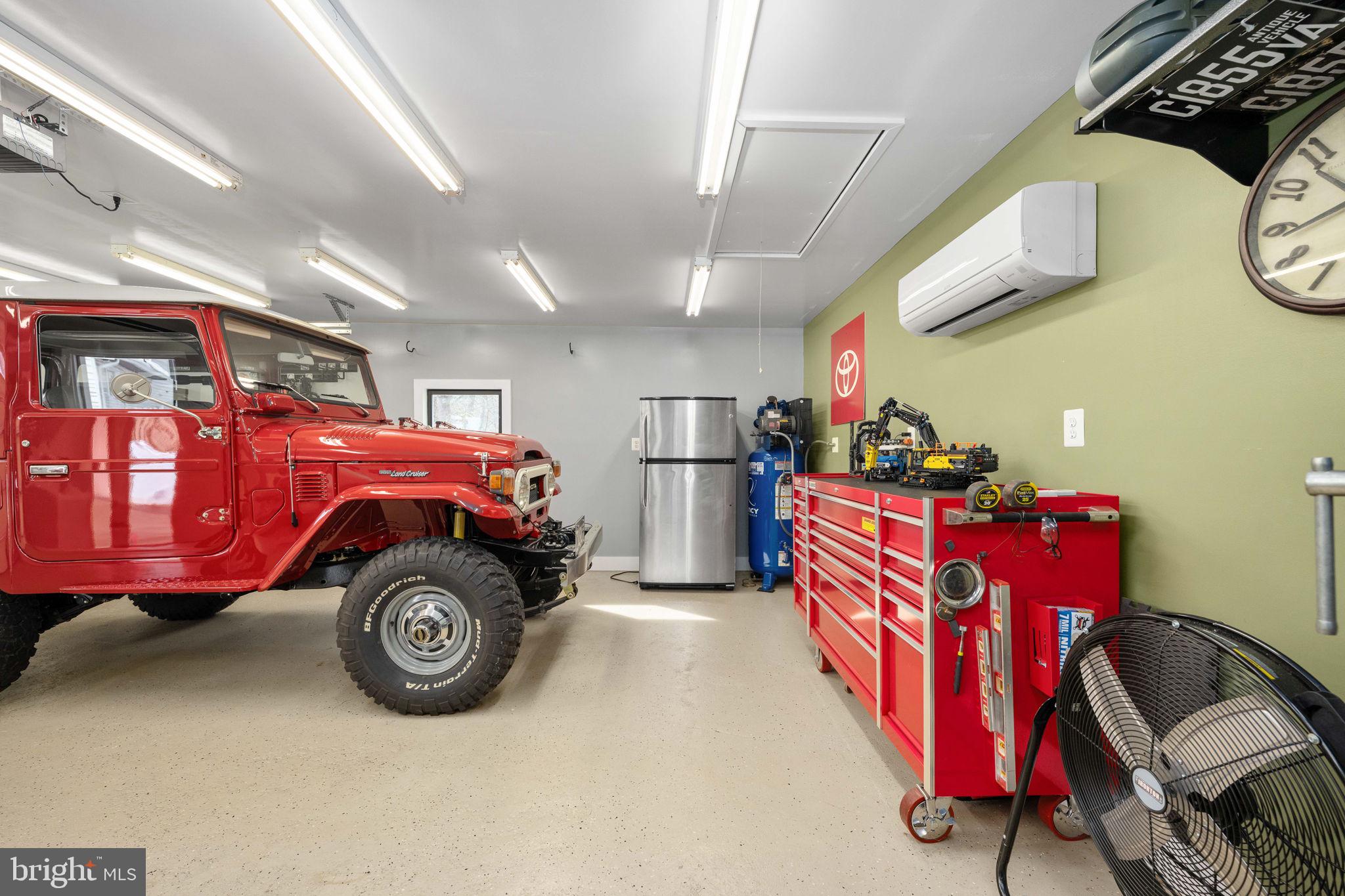 THE MEADOWS - Residential