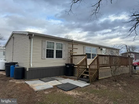 MLS: PADA2042922