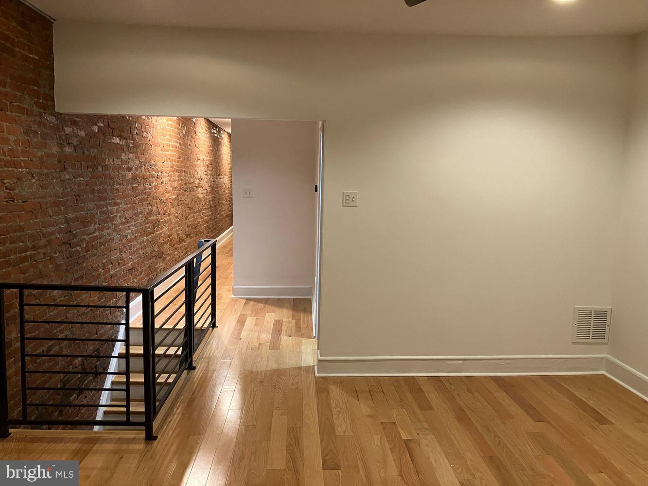 607 S 52ND STREET