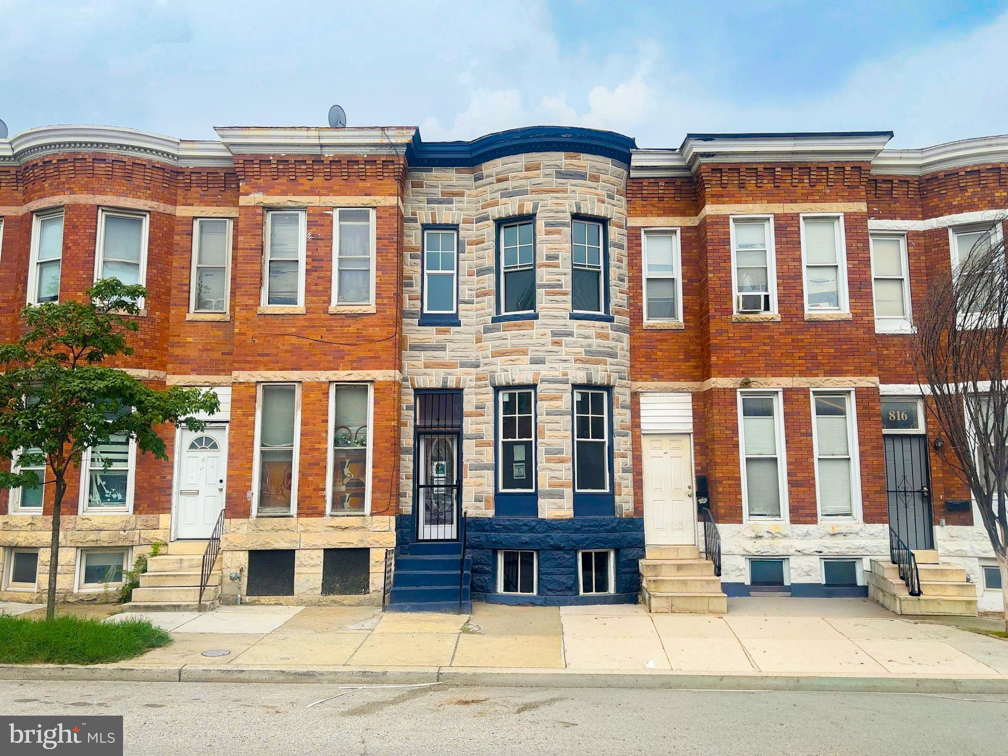 812 N MONROE STREET