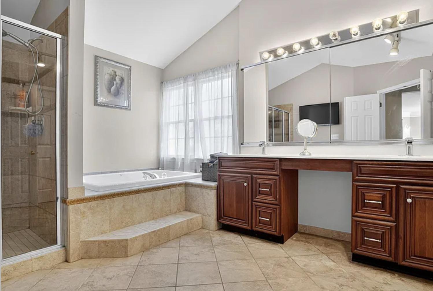 BUCKINGHAM FOREST - Residential