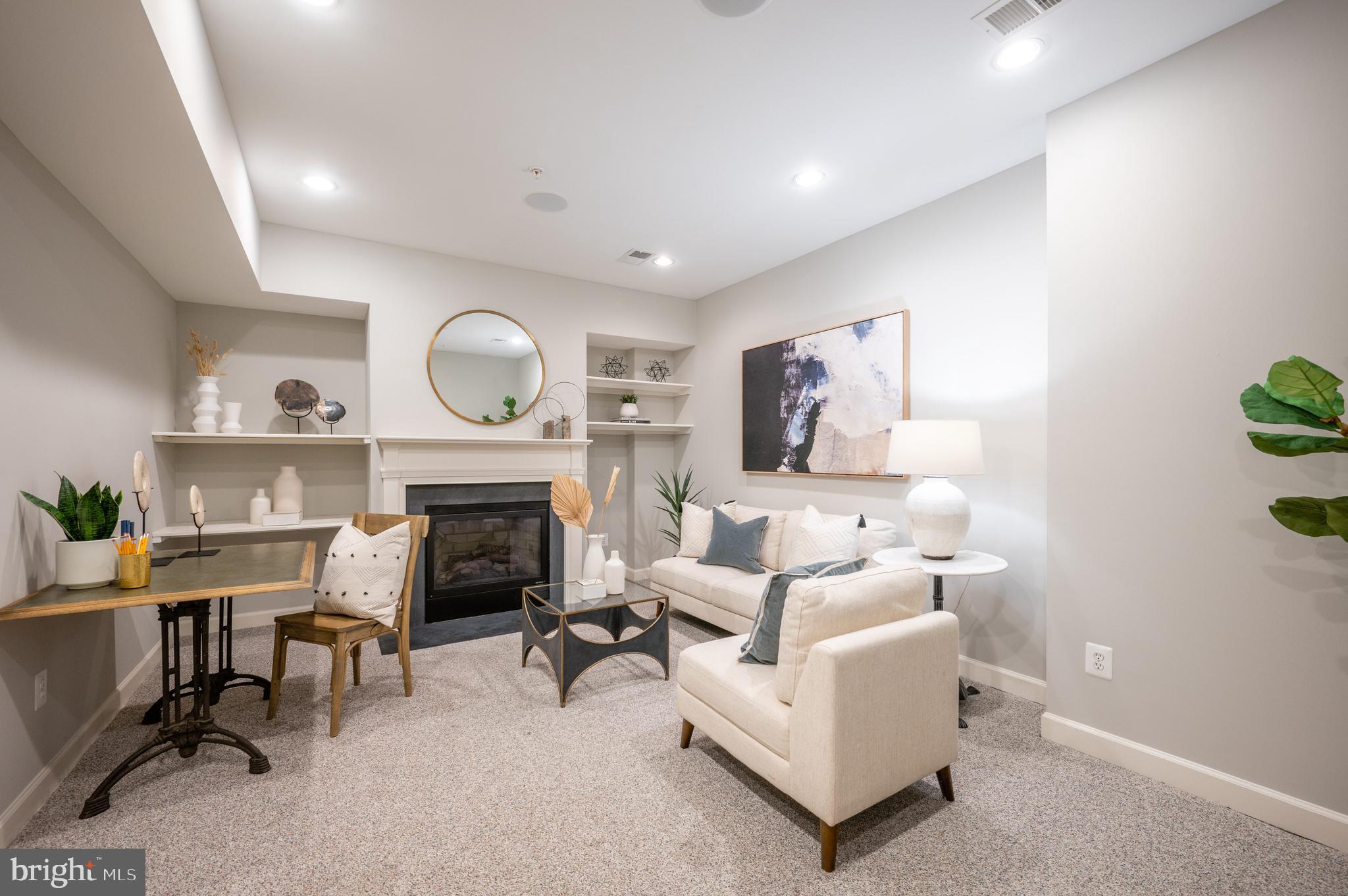 CHATHAM SQUARE - Residential