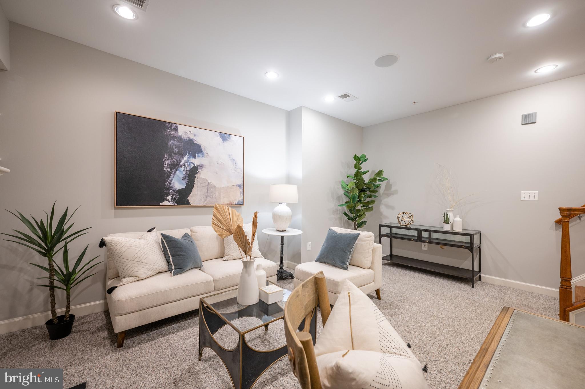 CHATHAM SQUARE - Residential