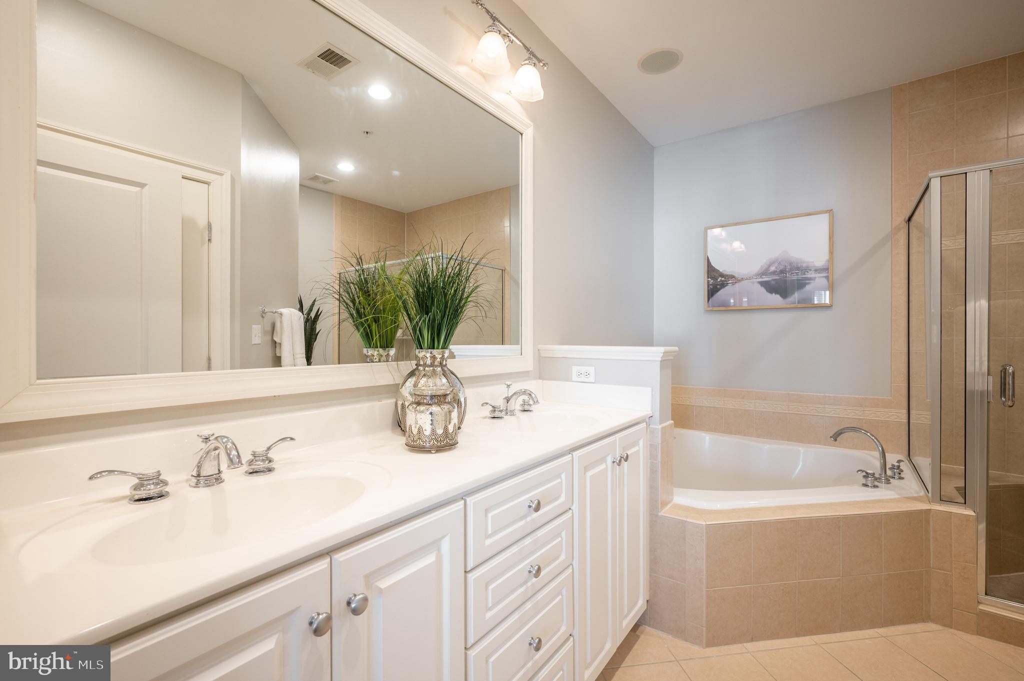 CHATHAM SQUARE - Residential