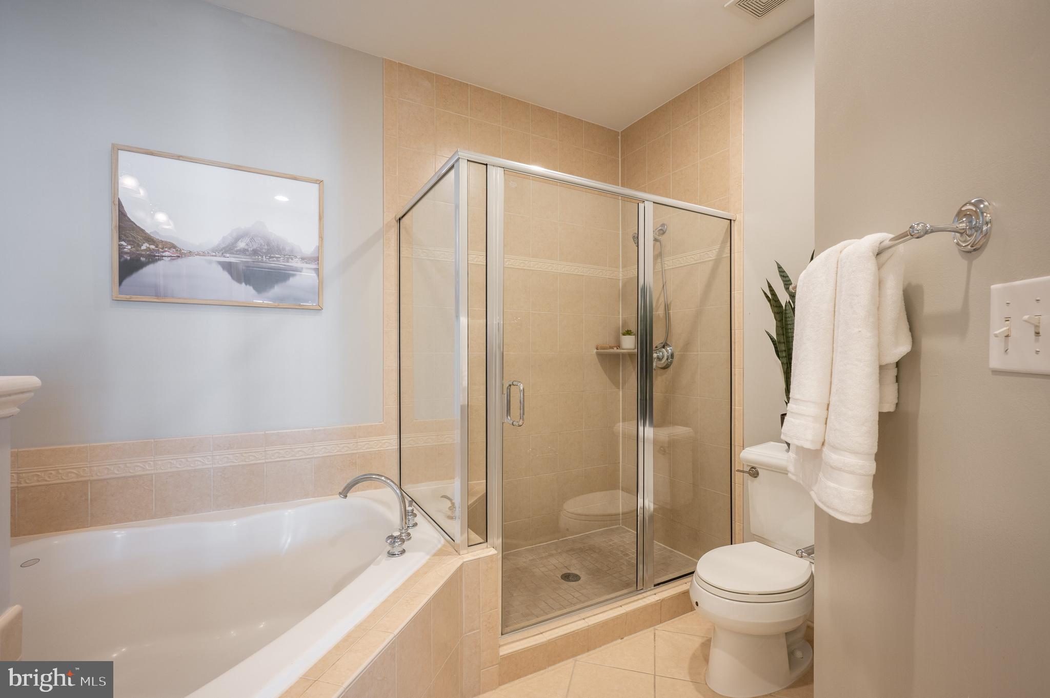 CHATHAM SQUARE - Residential