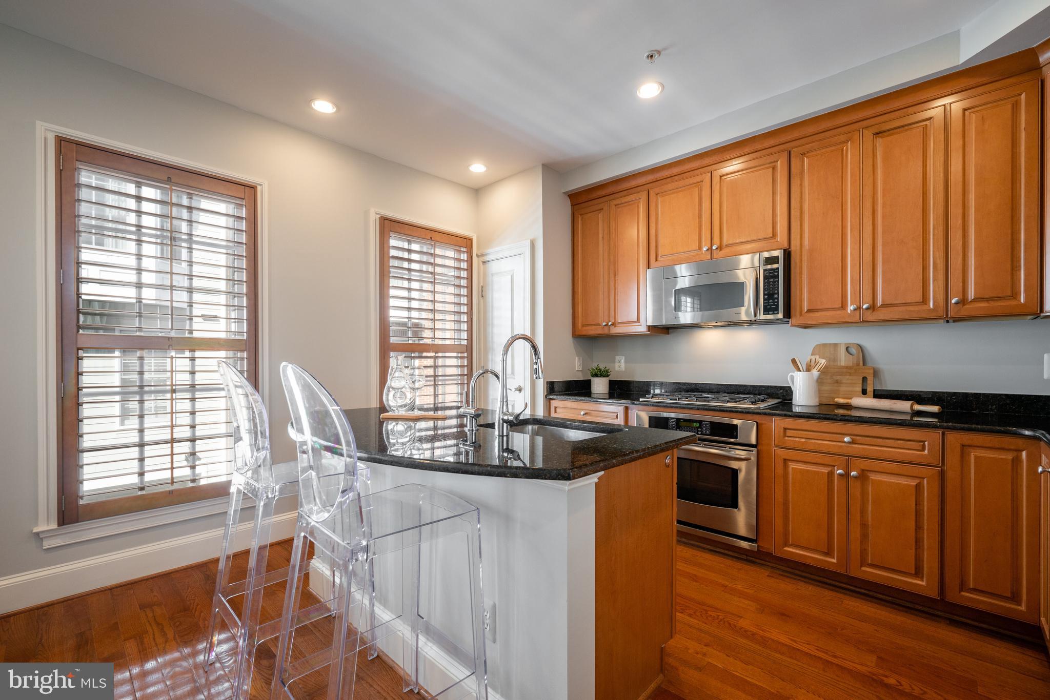 CHATHAM SQUARE - Residential