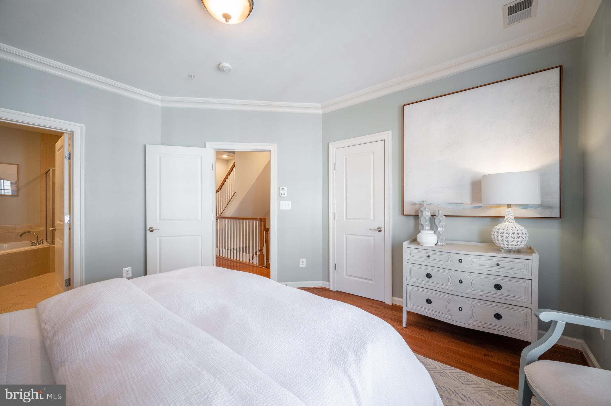 CHATHAM SQUARE - Residential