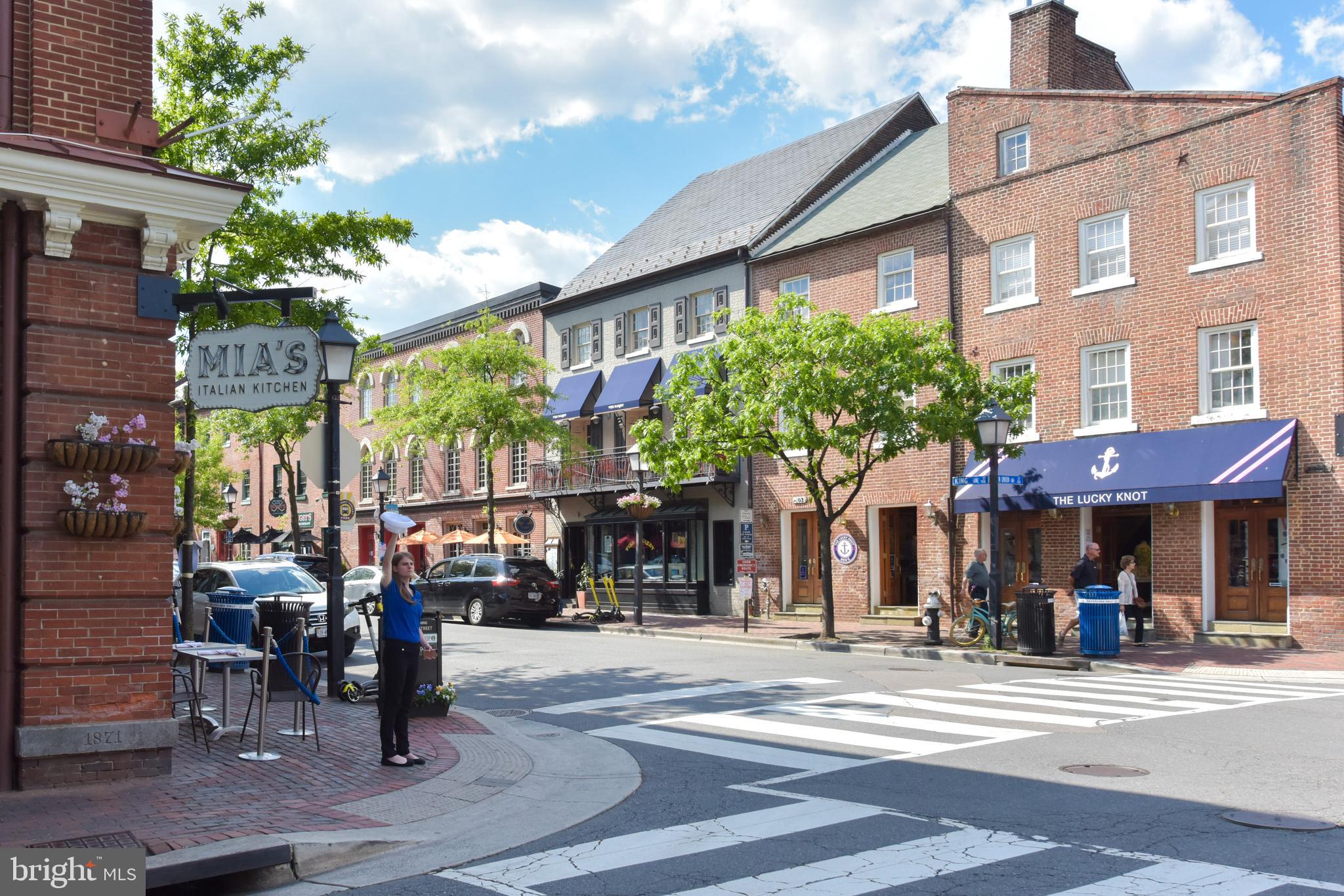 CHATHAM SQUARE - Residential