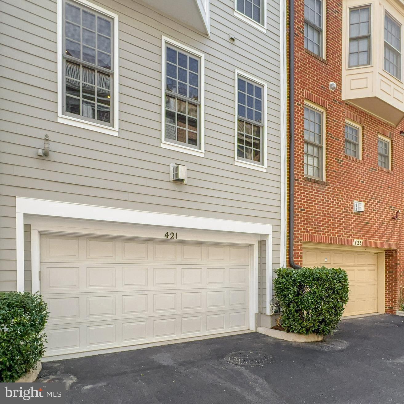 CHATHAM SQUARE - Residential