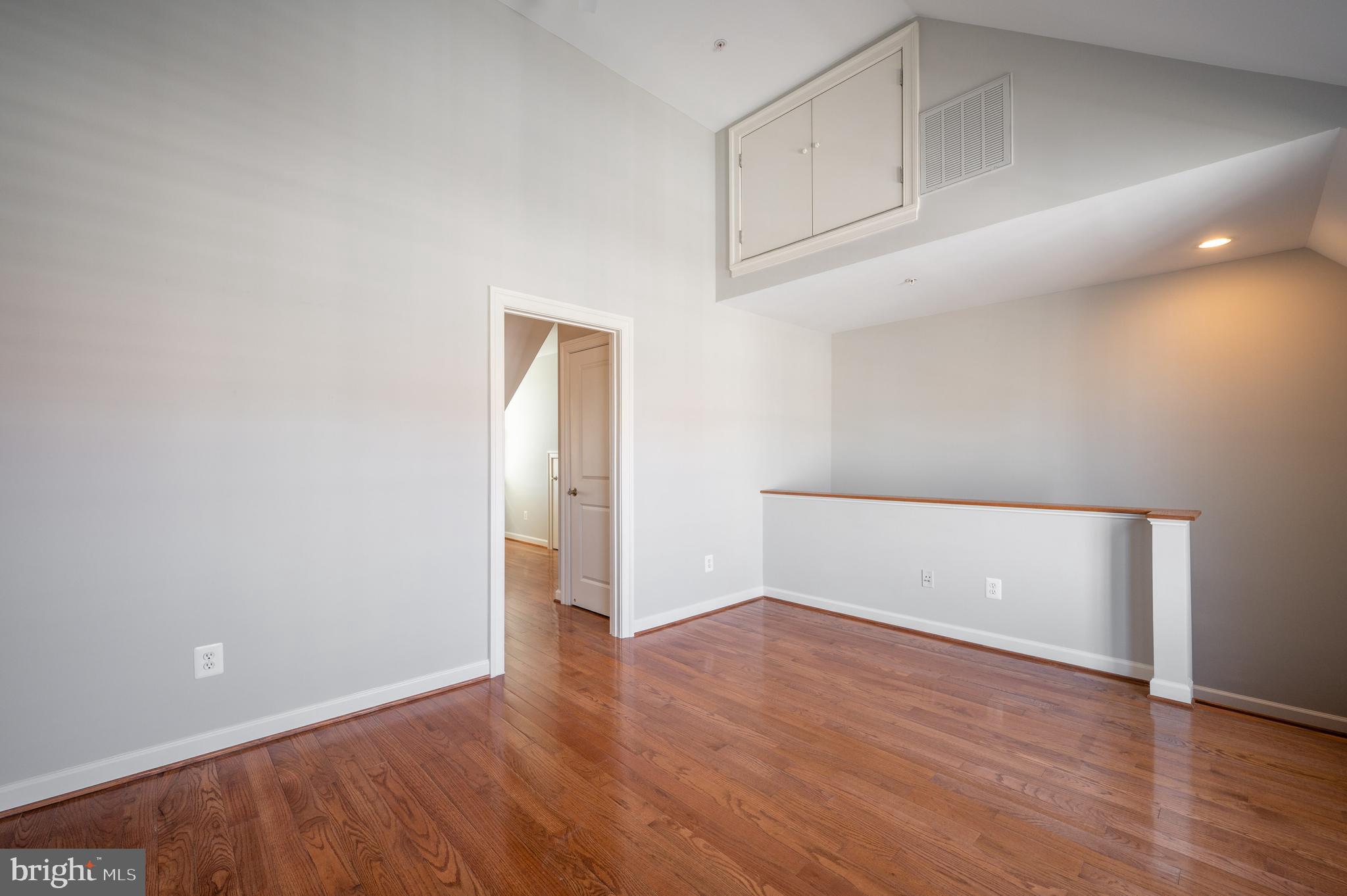 CHATHAM SQUARE - Residential