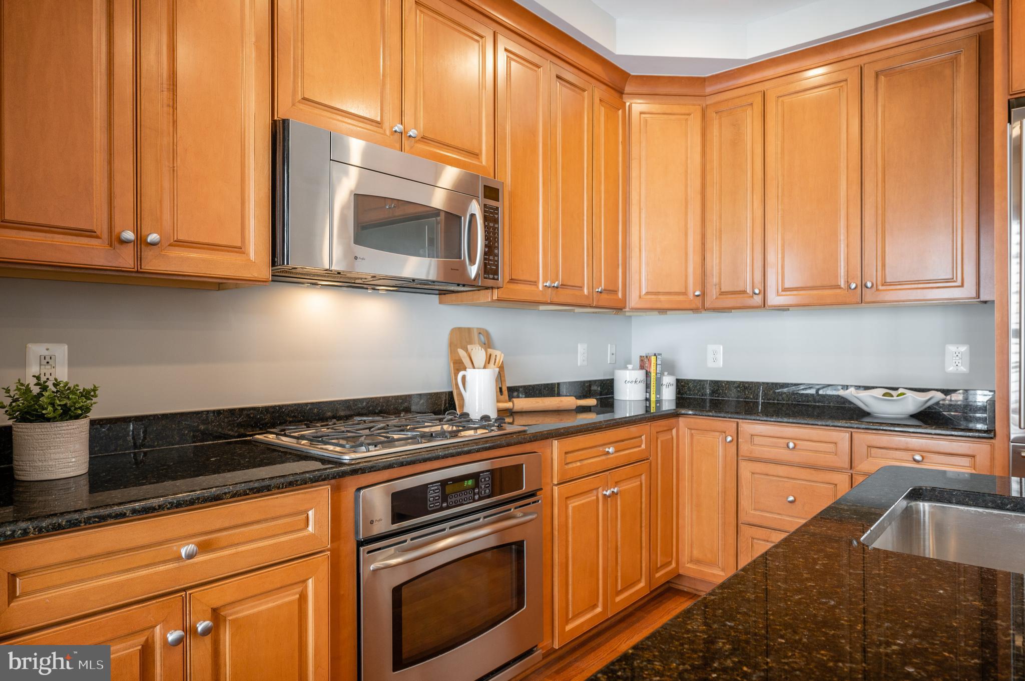 CHATHAM SQUARE - Residential