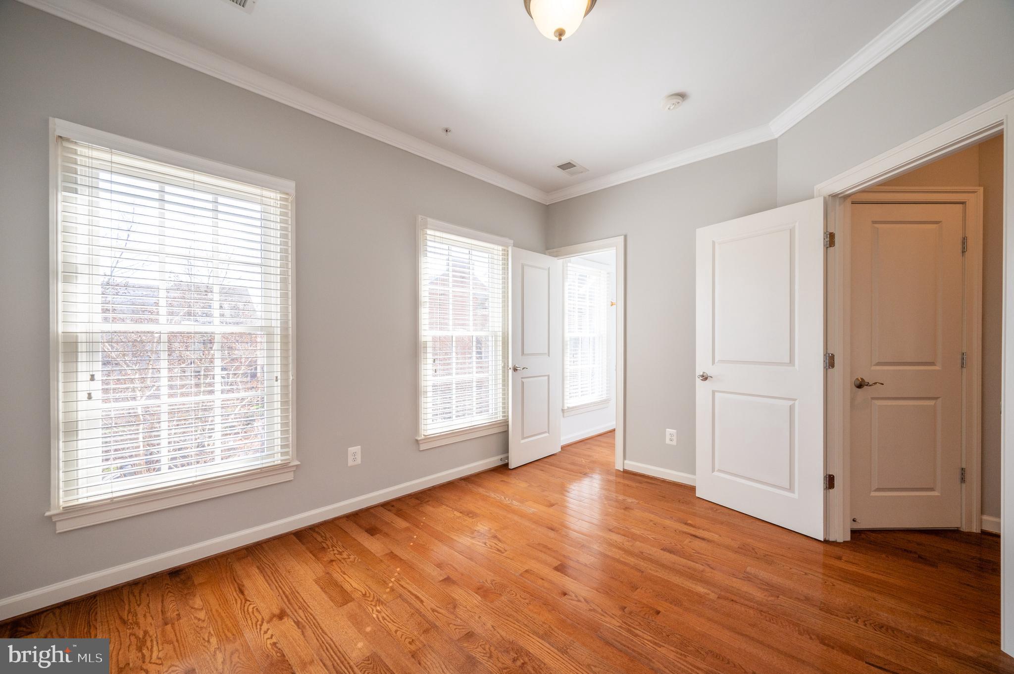 CHATHAM SQUARE - Residential