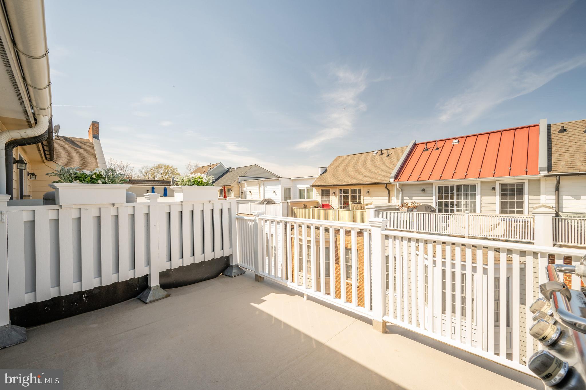 CHATHAM SQUARE - Residential