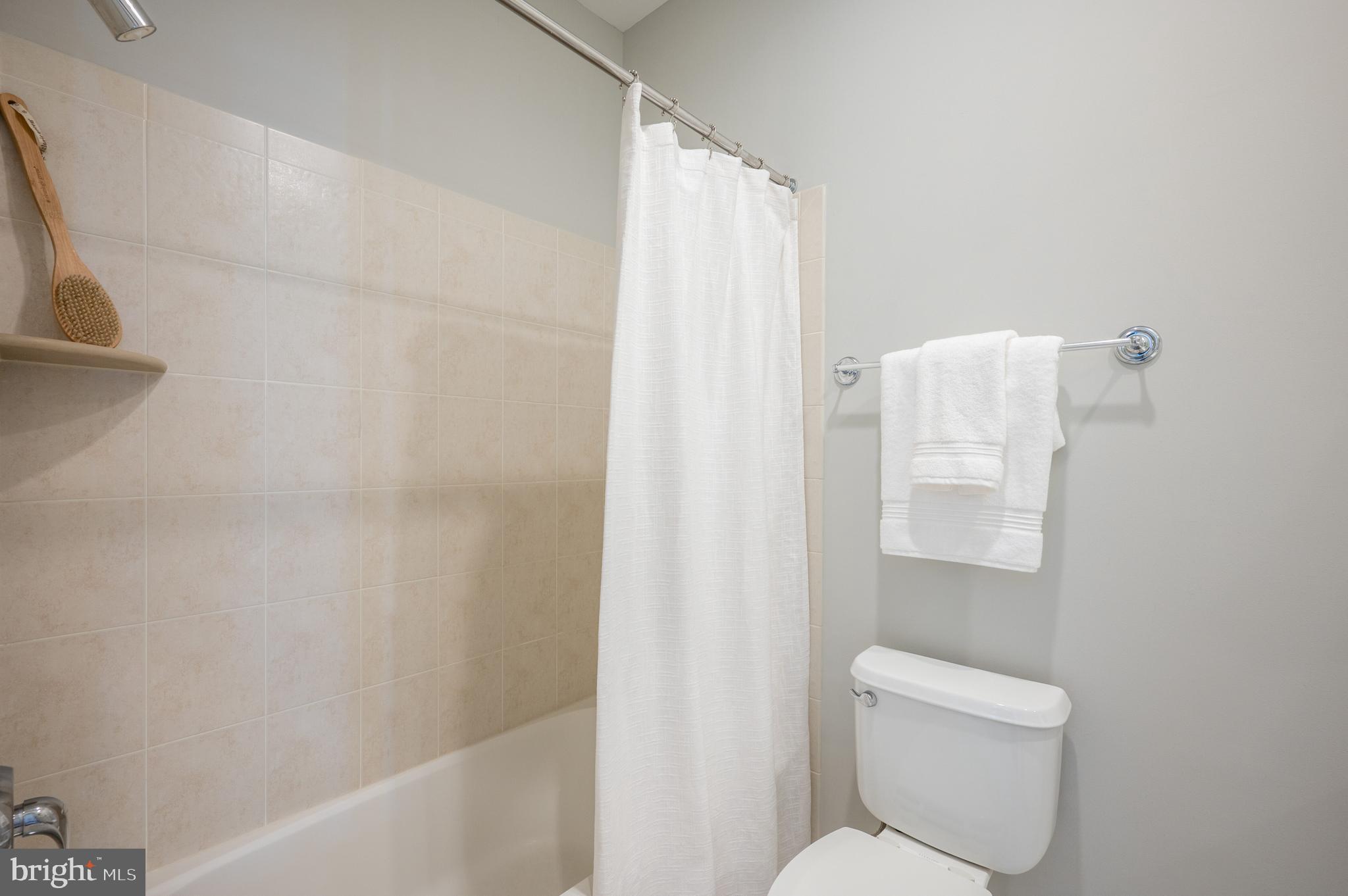 CHATHAM SQUARE - Residential