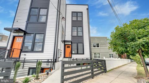 2333 FAIRLAWN AVENUE SE 2 WASHINGTON DC 20020