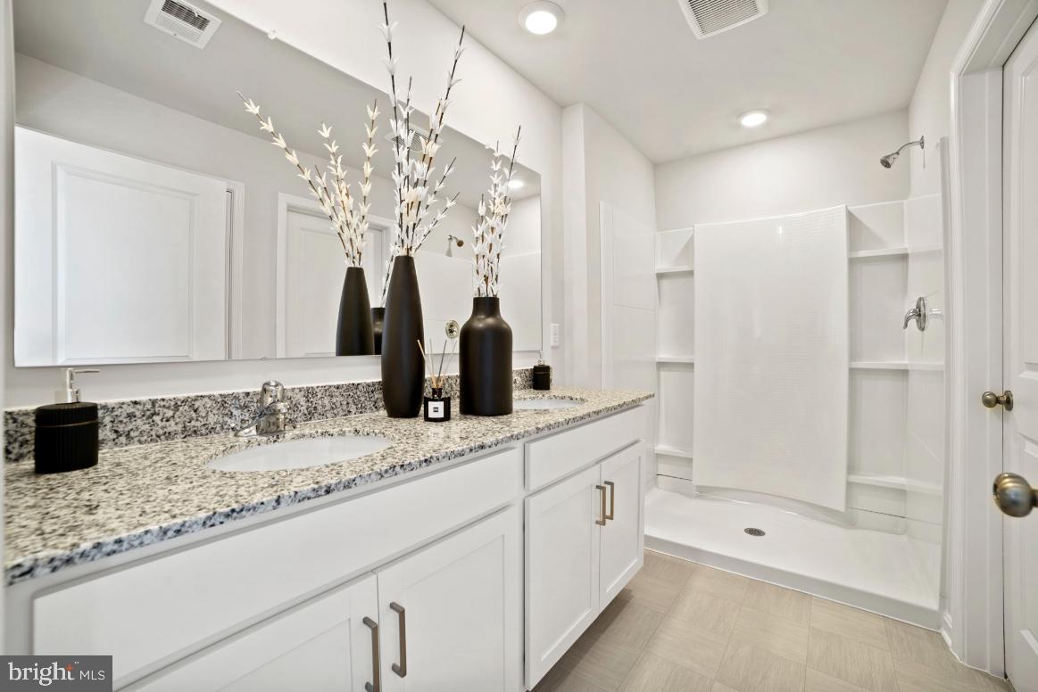 WEST WIND - Residential