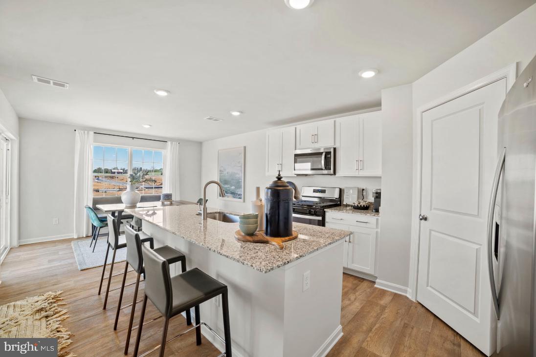 WEST WIND - Residential