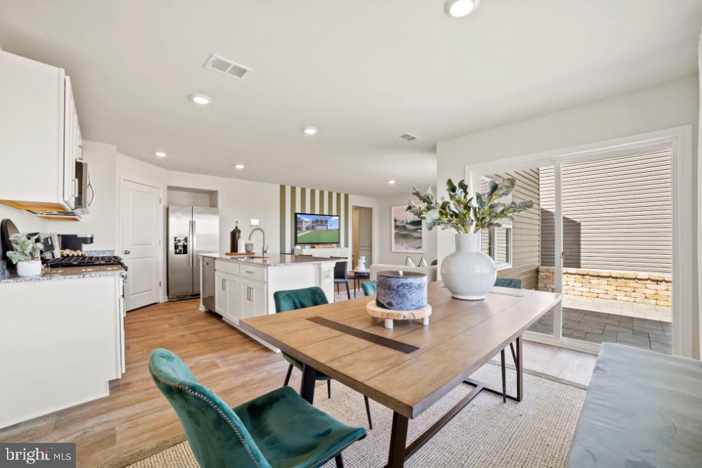 WEST WIND - Residential