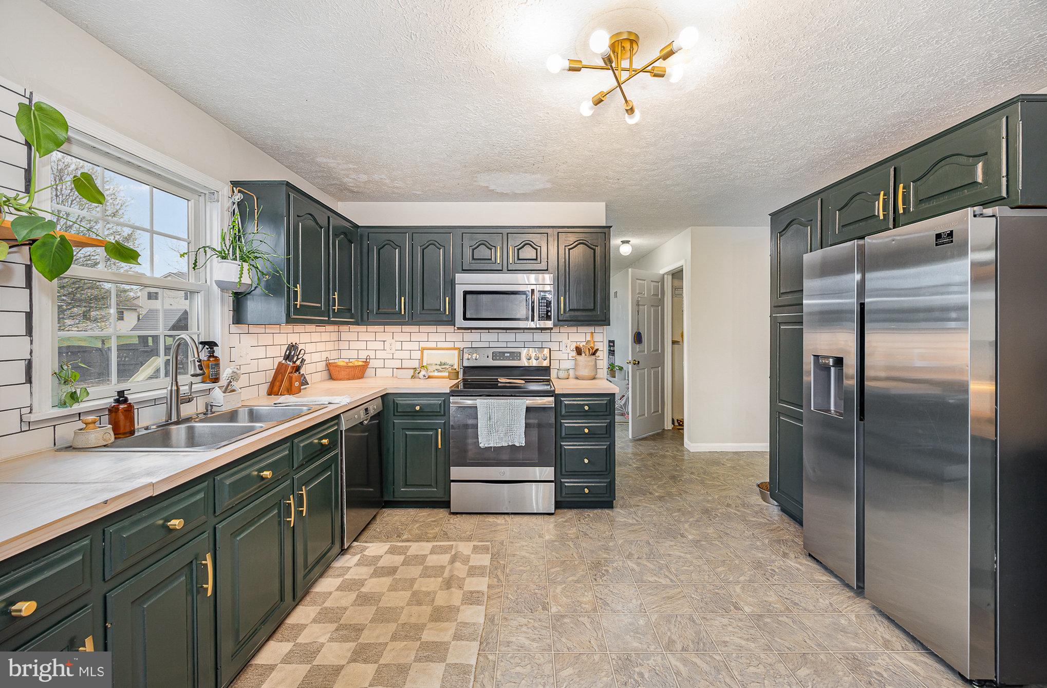 RINE ESTATES - Residential